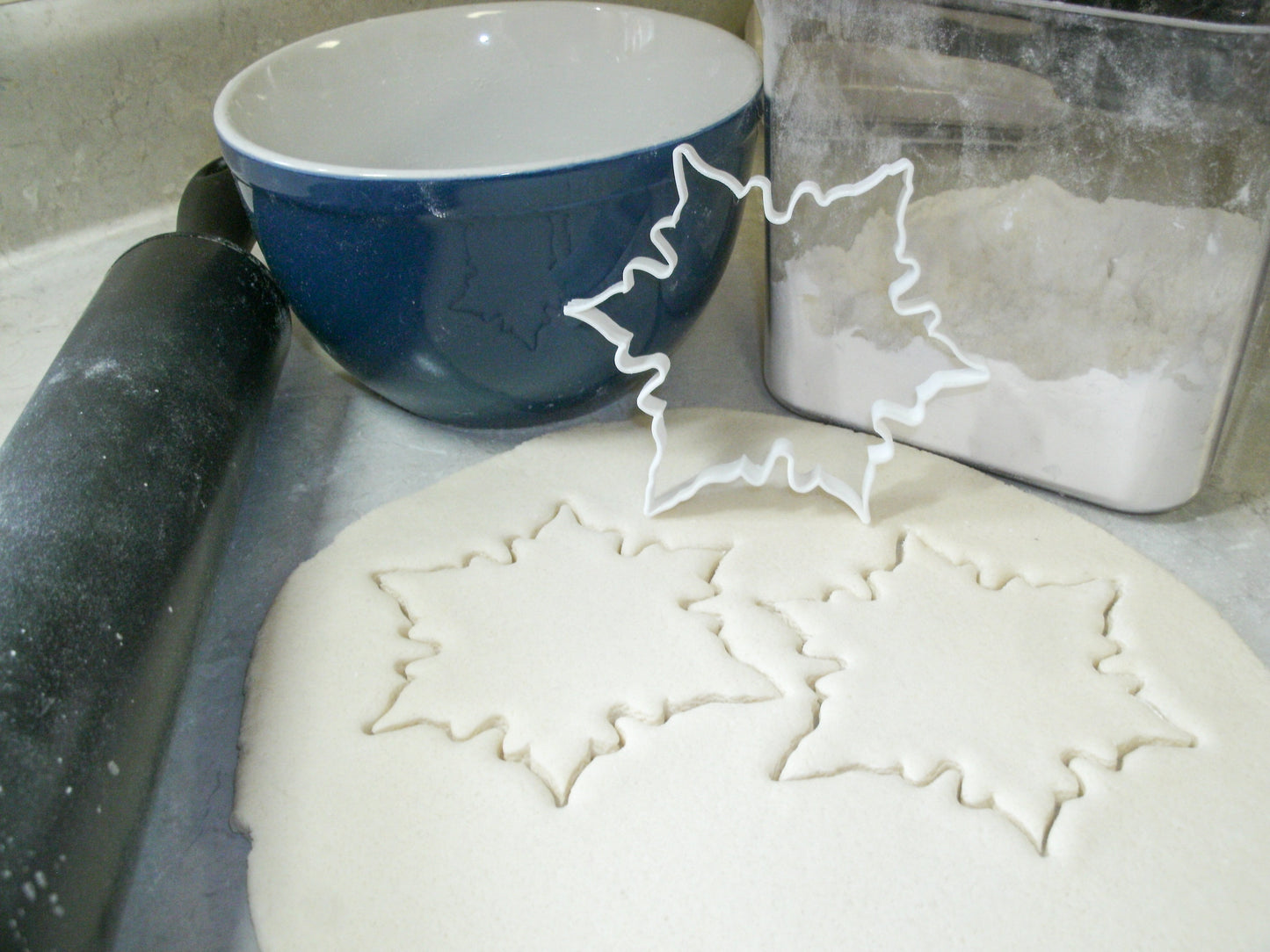 Snowflake Outline Winter Snow Christmas Cookie Cutter USA PR323